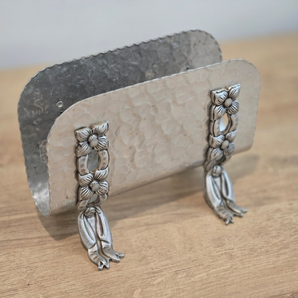 Vtg Hammered Aluminum‎ Napkin Holder Letter Floral Leaf Feet Silver MCM Cottage